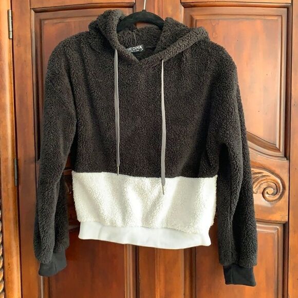 Mediya plush fleece hoodie- size M/L - Picture 1 of 4